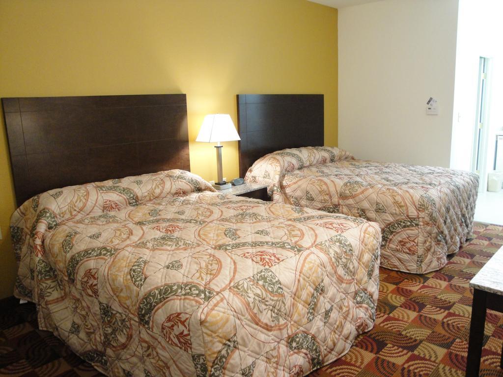 Sands & 3* Woodward