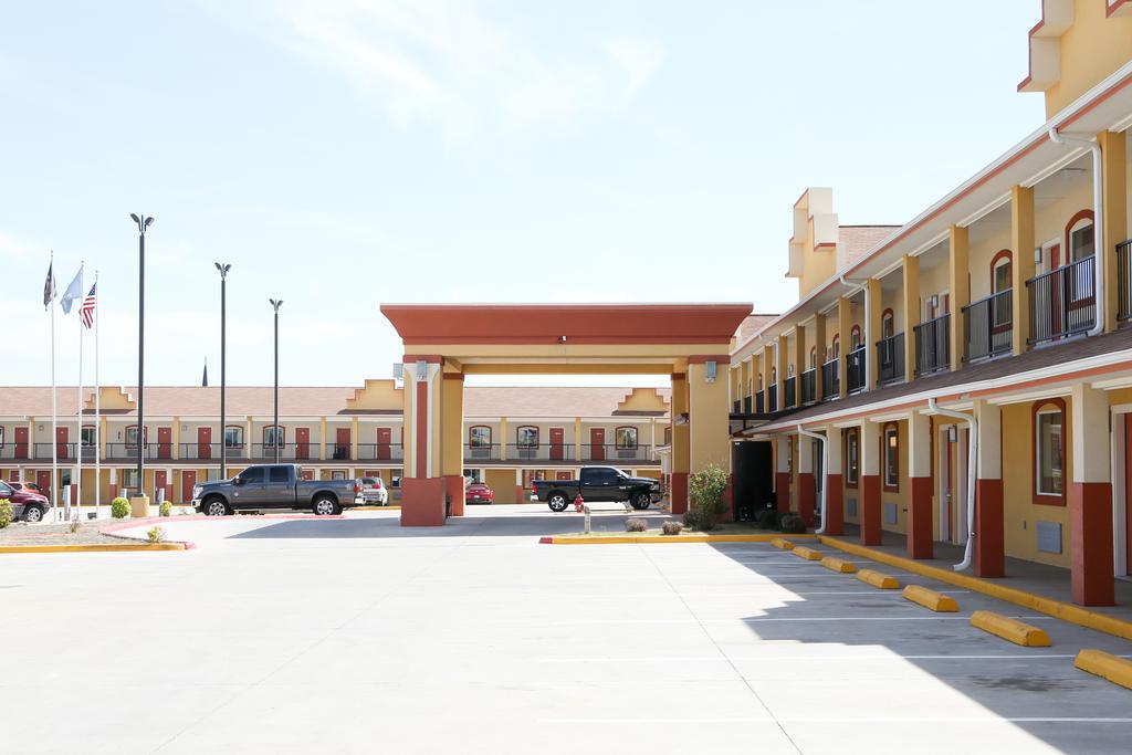 Hotel Sands & Woodward