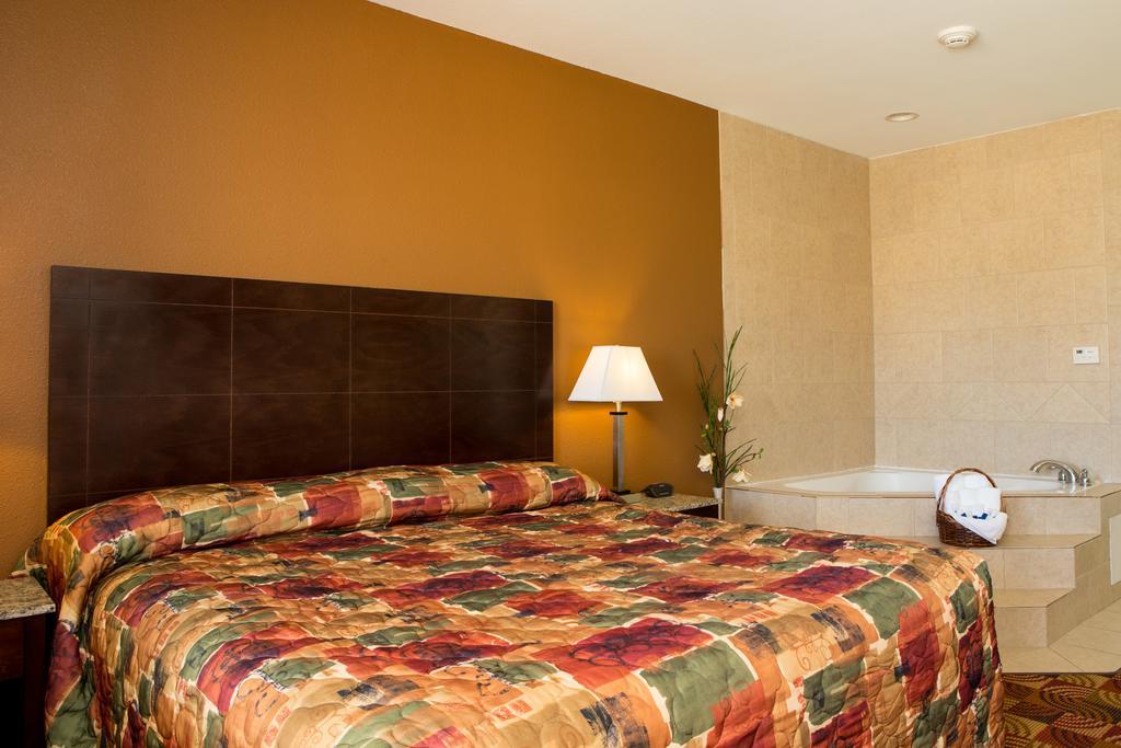 Sands & 3* Woodward
